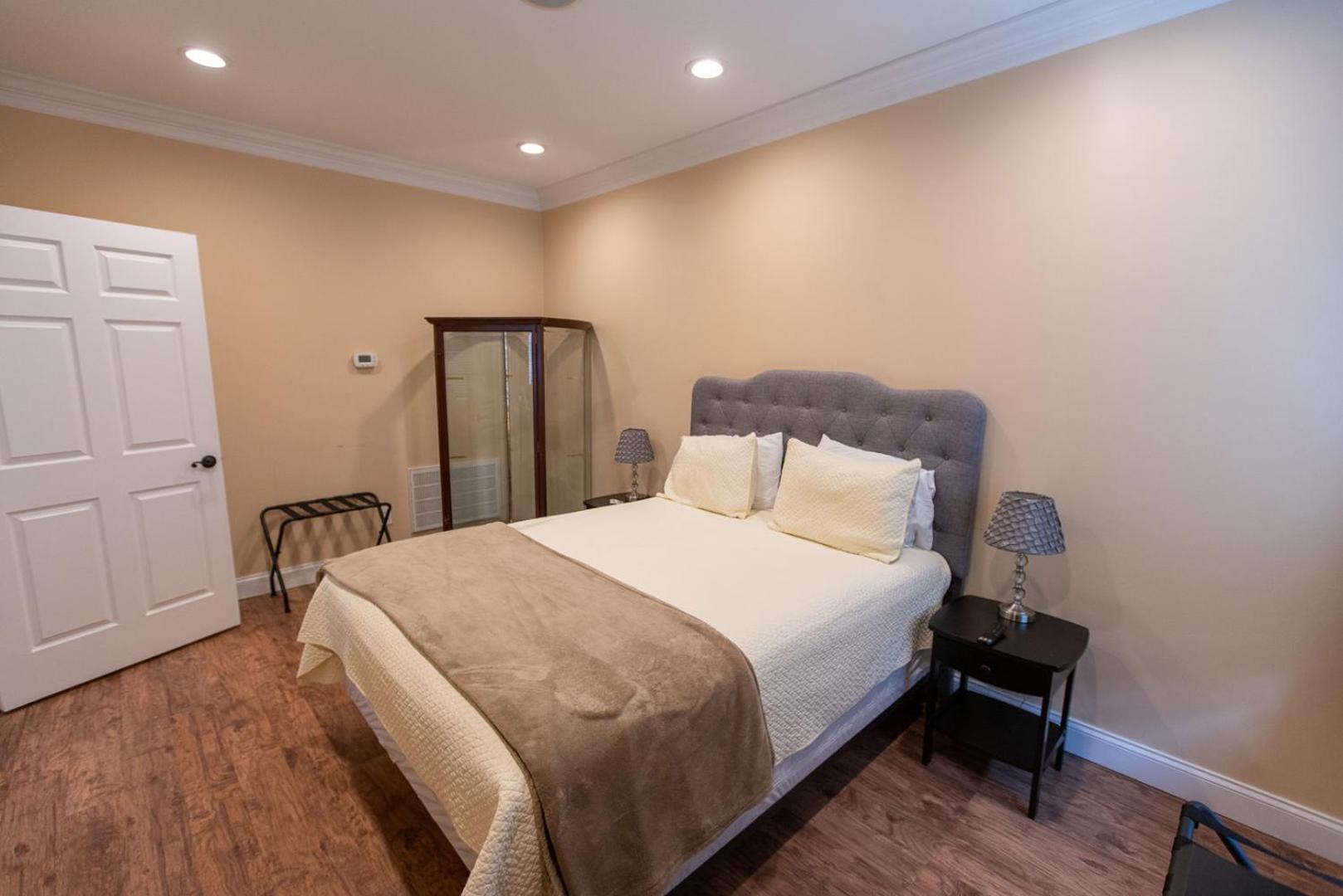 וויט סולפור ספרינגס Howard'S Creek Inn מראה חיצוני תמונה